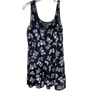 Hot Topic Black and White Butterfly Tank Top